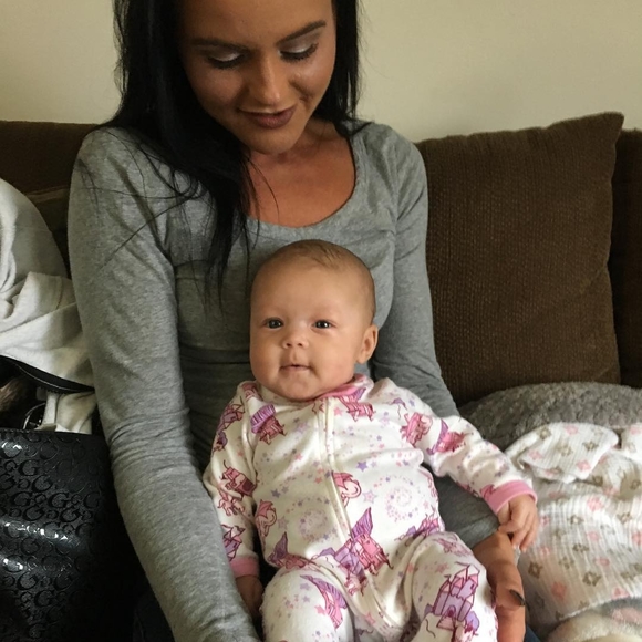 Meet your Posher, Amanda - Picture 1 of 1